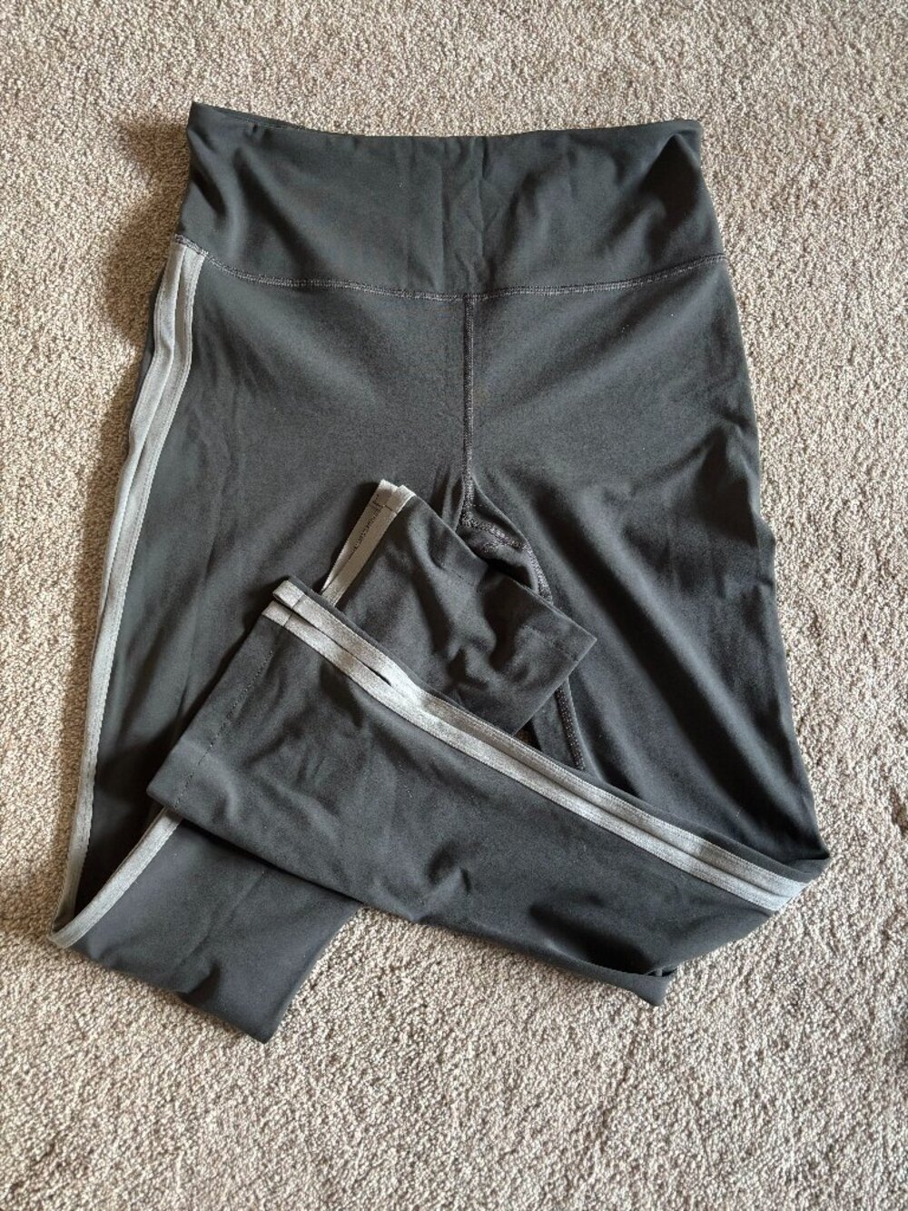 NWOT Athleta Elation Ultra High Rise Sport Stripe Split Slim Flare L